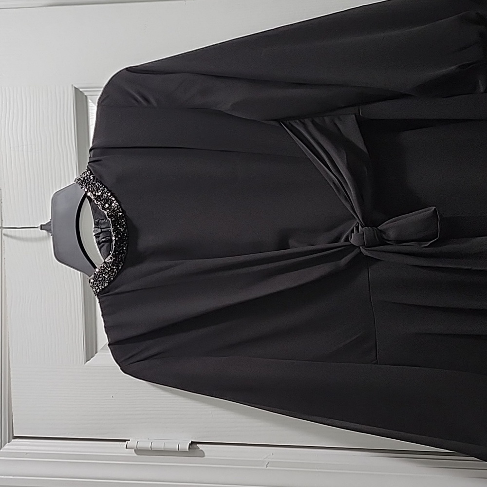 Vesmod black dress long sleeves Germany